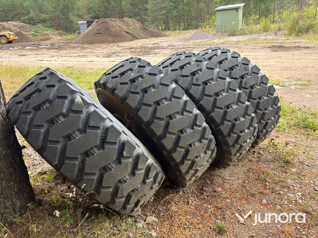 Hjullastardäck med fälg Westlake CB386 23.5R25 4 st