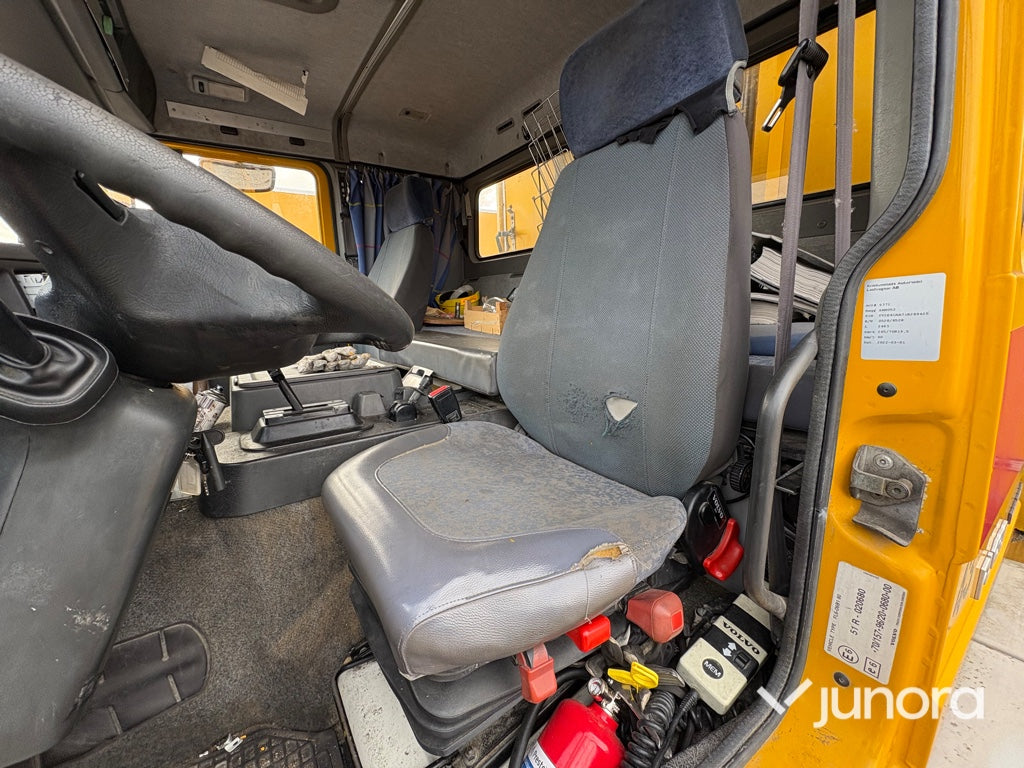Lastbil - Volvo FL611 4X2
