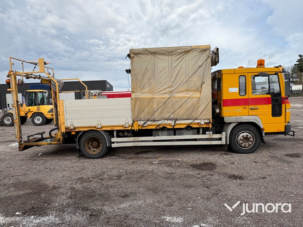 Lastbil - Volvo FL611 4X2