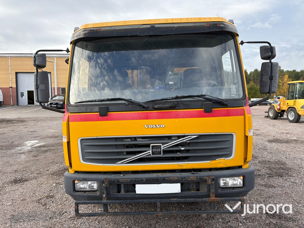 Lastbil - Volvo FL611 4X2