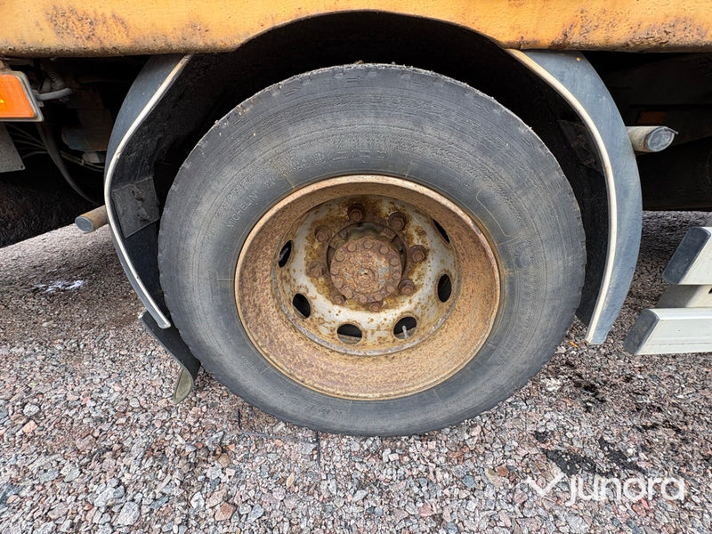 Lastbil Volvo FL611 4X2