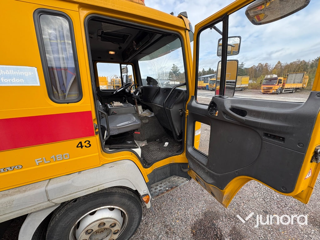 Lastbil - Volvo FL611 4X2