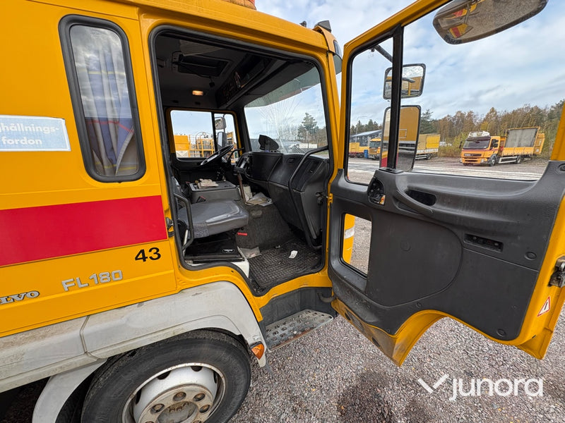 Lastbil Volvo FL611 4X2