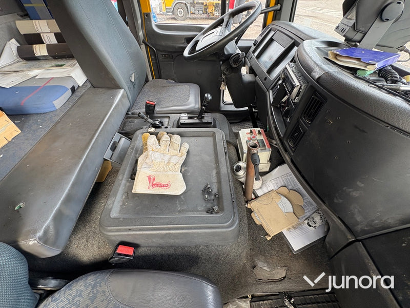 Lastbil Volvo FL611 4X2