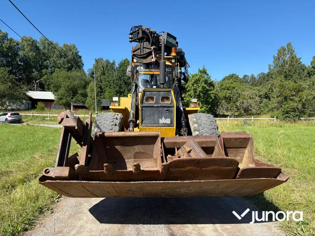 Traktorgrävare - Volvo BM 6300