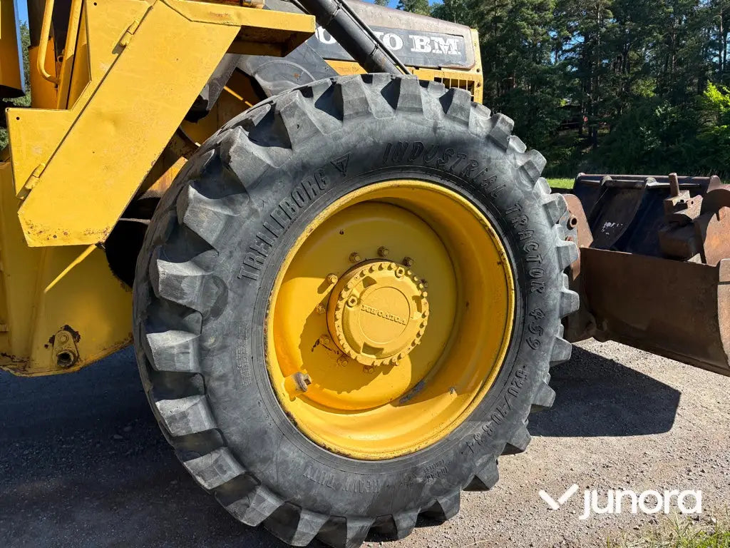 Traktorgrävare - Volvo BM 6300