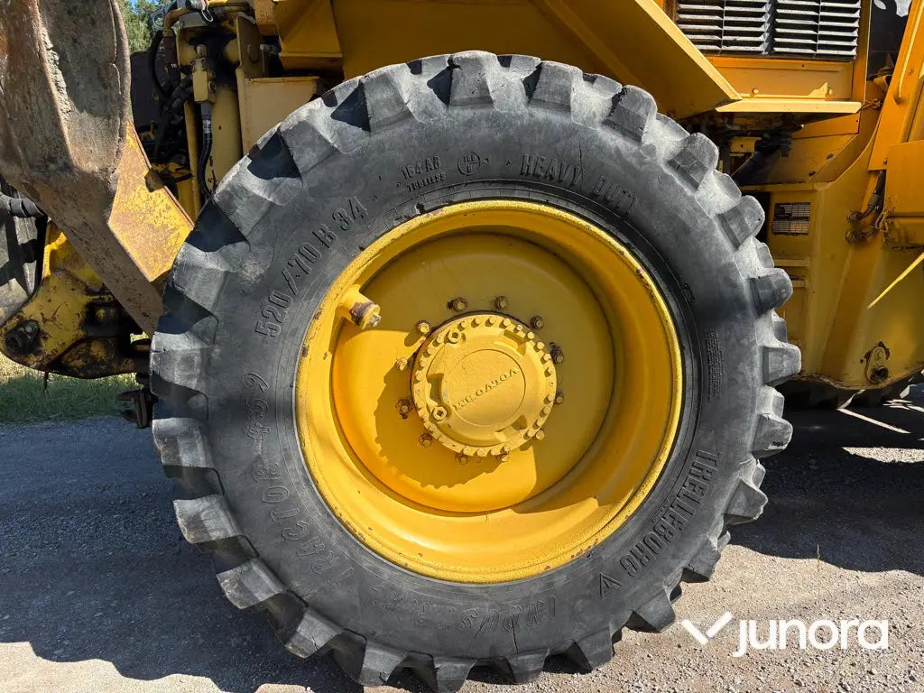 Traktorgrävare - Volvo BM 6300