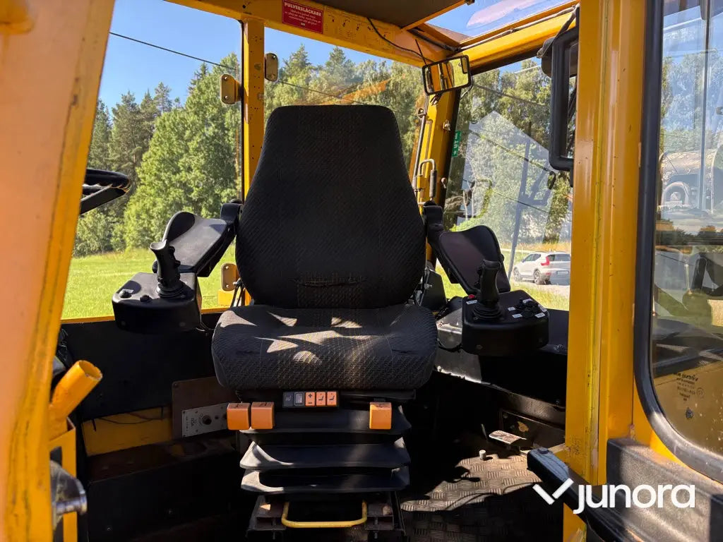 Traktorgrävare - Volvo BM 6300