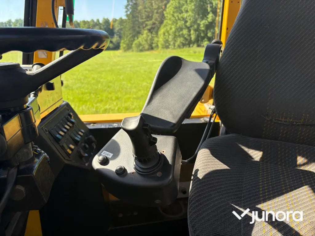 Traktorgrävare - Volvo BM 6300