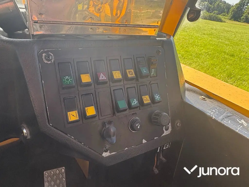 Traktorgrävare - Volvo BM 6300