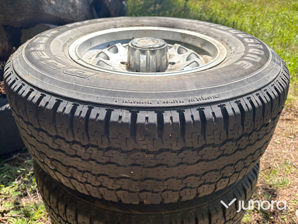 Däck och fälg - Bridgestone, 265/70R16 112H