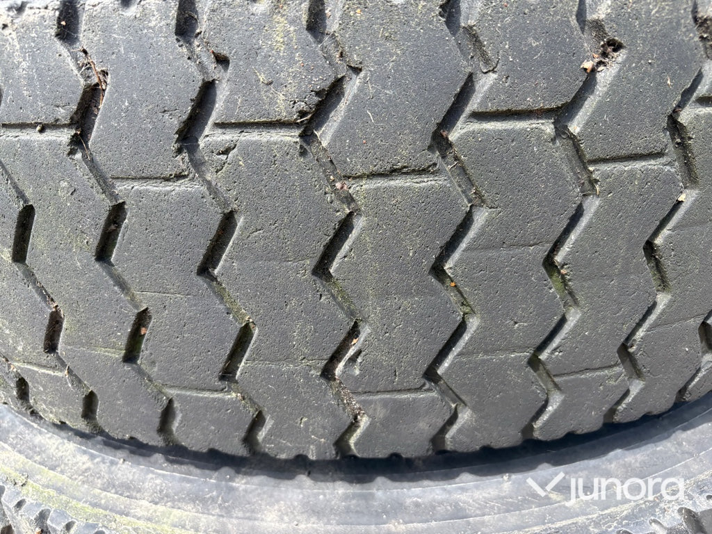 Lastvagnsdäck med fälg - 315/80 R22.5, 4 st