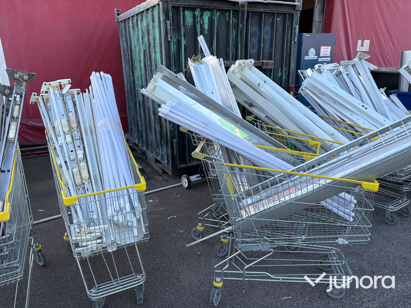 Lysrörsarmaturer + Lysrör - Stort parti