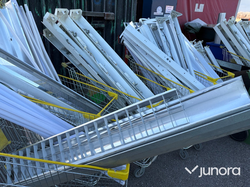 Lysrörsarmaturer + Lysrör - Stort parti