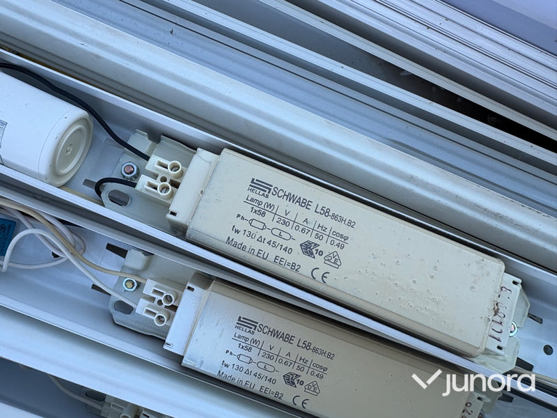 Lysrörsarmaturer + Lysrör - Stort parti