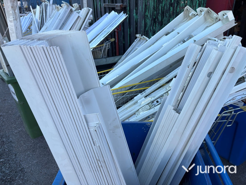 Lysrörsarmaturer + Lysrör - Stort parti