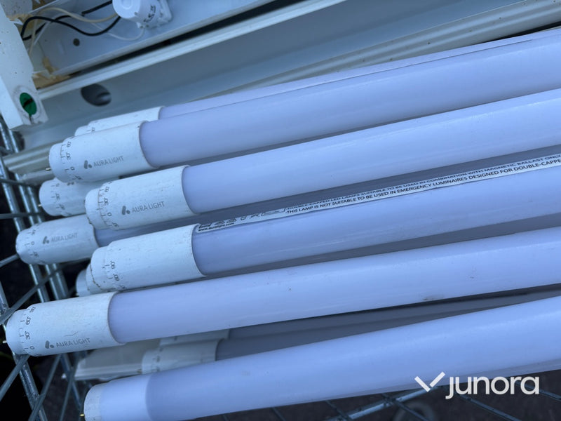 Lysrörsarmaturer + Lysrör - Stort parti