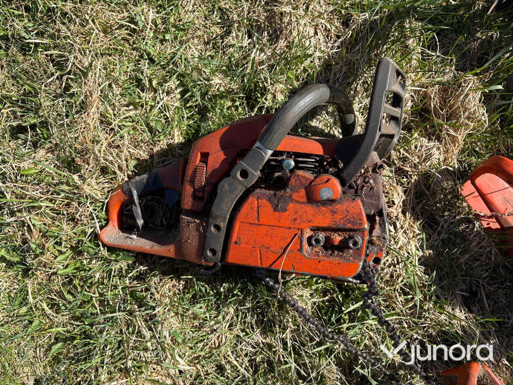 Diverse Husqvarna sågar, reservdelsmaskiner