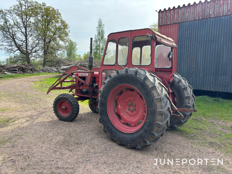 Traktor Volvo BM 400 Buster med lastare