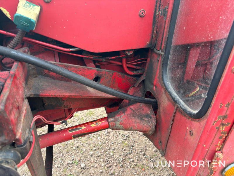 Traktor Volvo BM 400 Buster med lastare