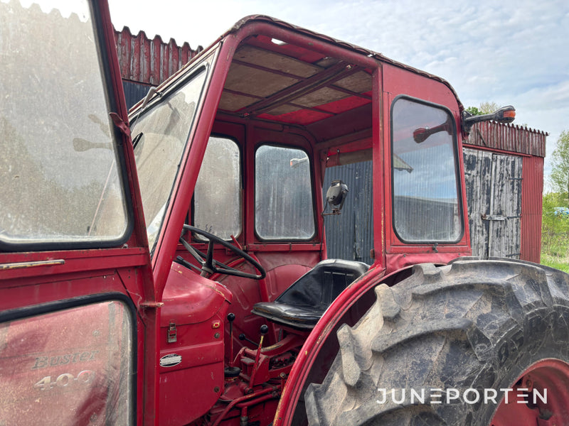 Traktor Volvo BM 400 Buster med lastare