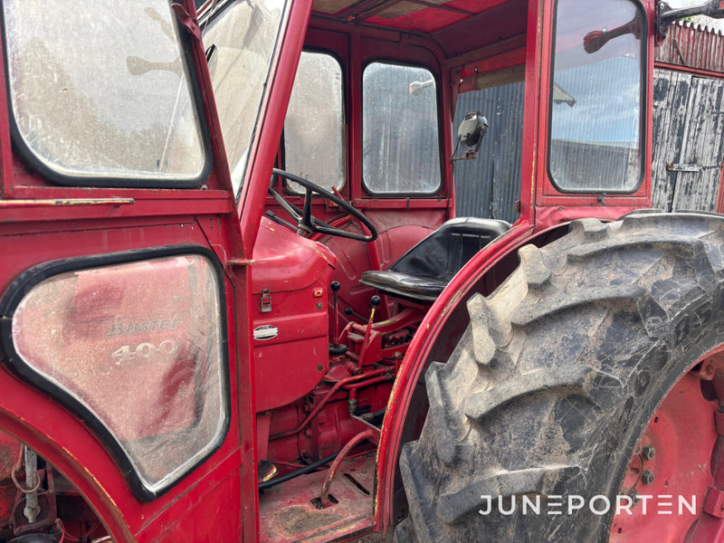 Traktor Volvo BM 400 Buster med lastare
