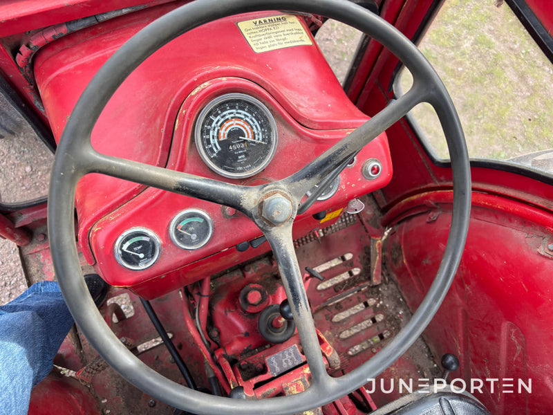 Traktor Volvo BM 400 Buster med lastare