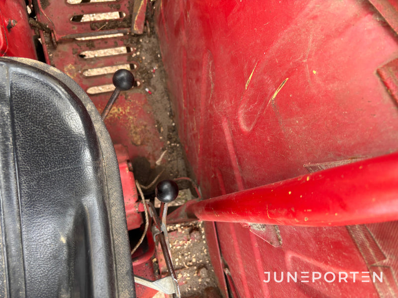 Traktor Volvo BM 400 Buster med lastare