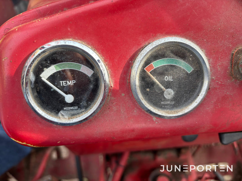 Traktor Volvo BM 400 Buster med lastare