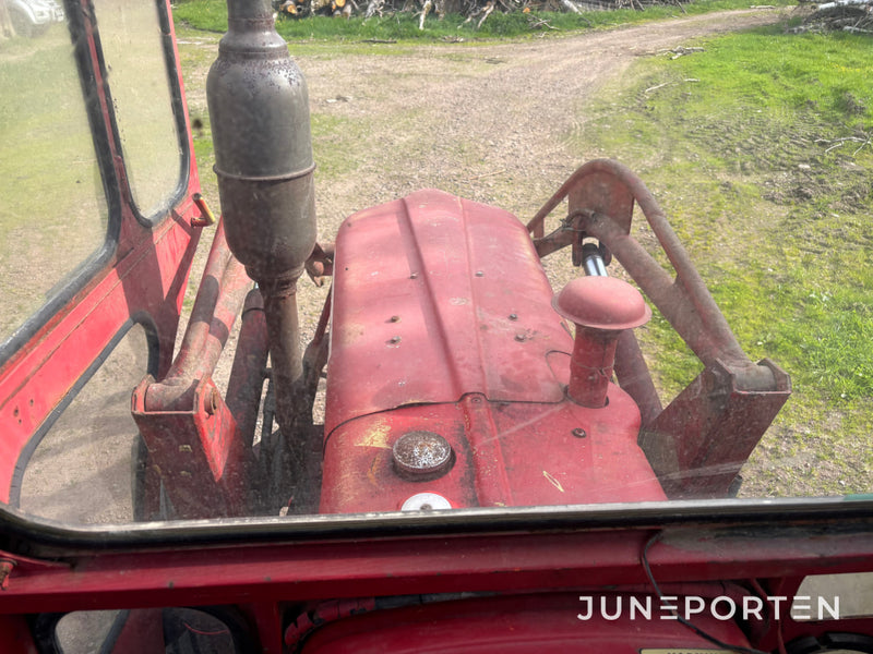 Traktor Volvo BM 400 Buster med lastare