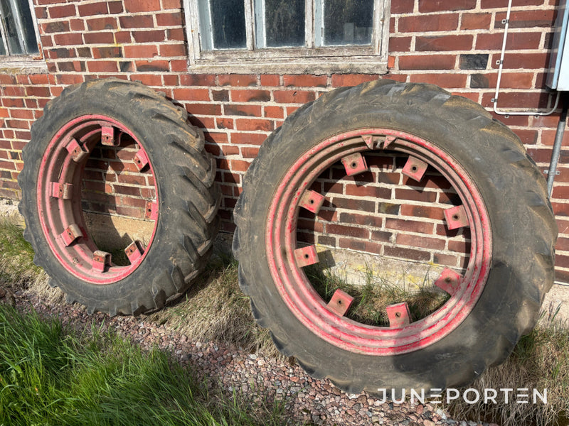 Traktor Volvo BM 400 Buster med lastare