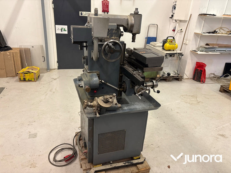 Vertikal / Horisontalfräsmaskin - Aciera, F3