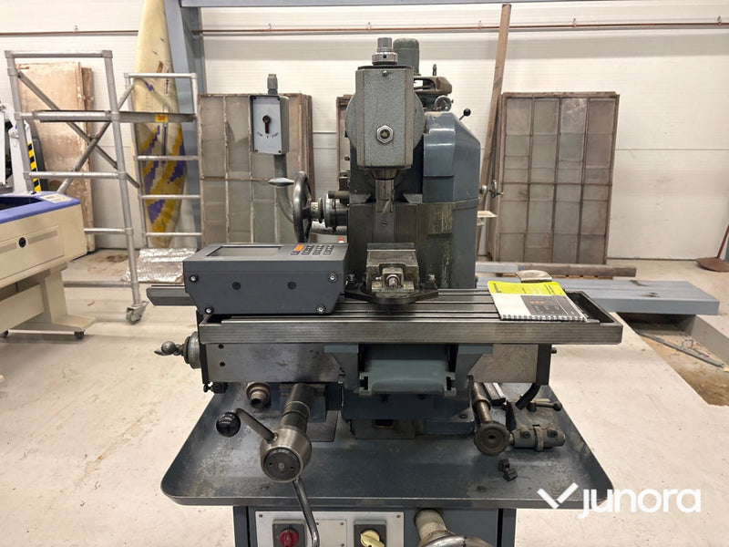 Vertikal / Horisontalfräsmaskin - Aciera, F3