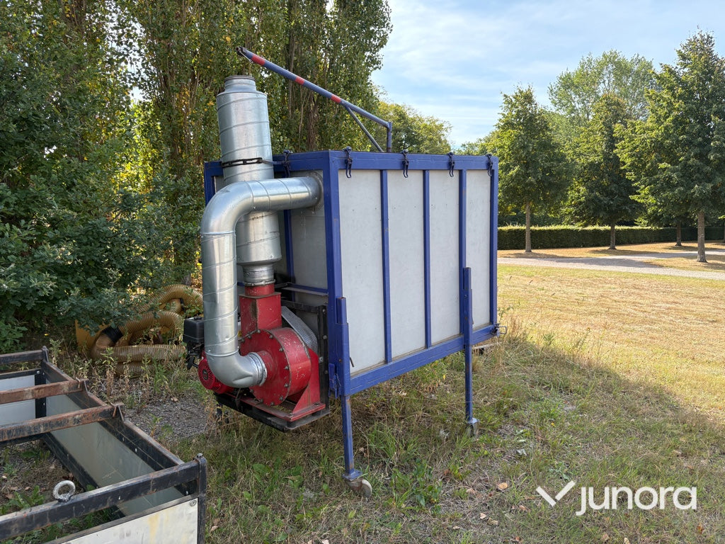 Lövsug med tippcontainer – Honda motor