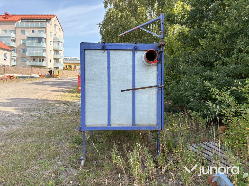 Lövsug med tippcontainer – Honda motor