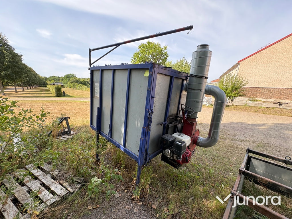 Lövsug med tippcontainer – Honda motor