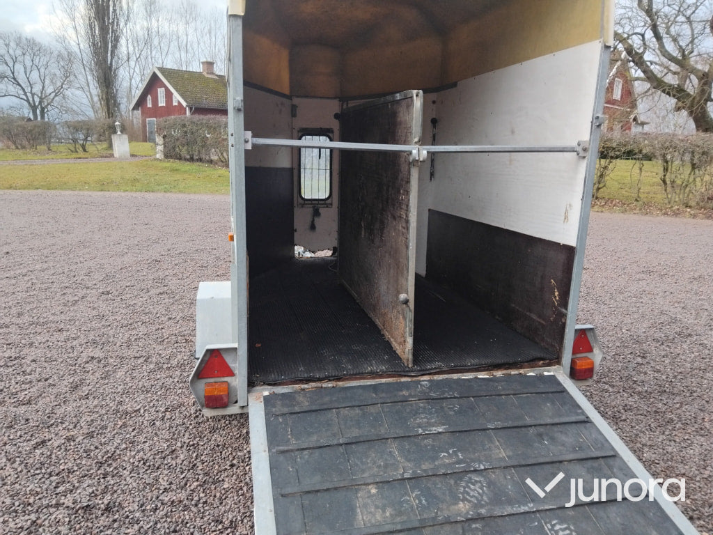 Hästtransport – Reko 1300