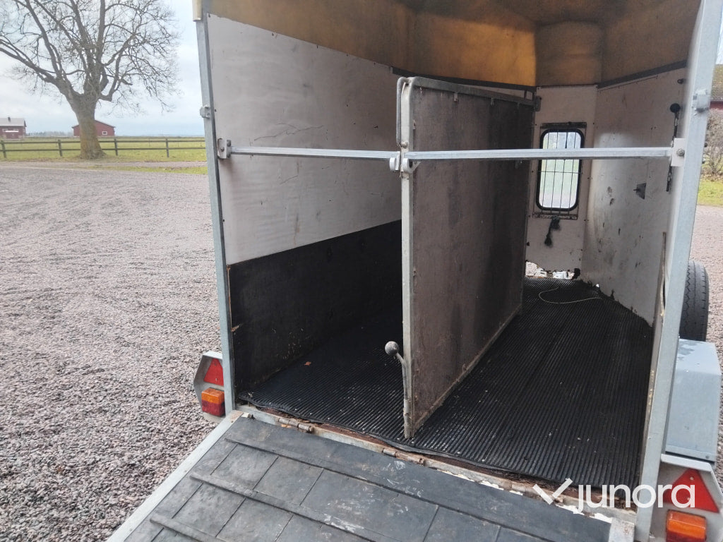 Hästtransport – Reko 1300