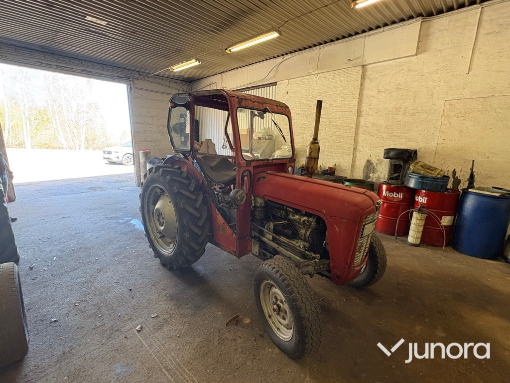 Traktor - Massey Ferguson, 35