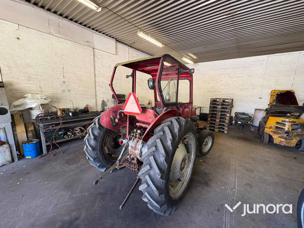 Traktor - Massey Ferguson, 35