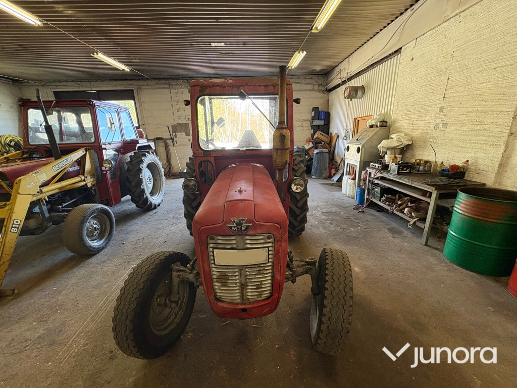 Traktor - Massey Ferguson, 35