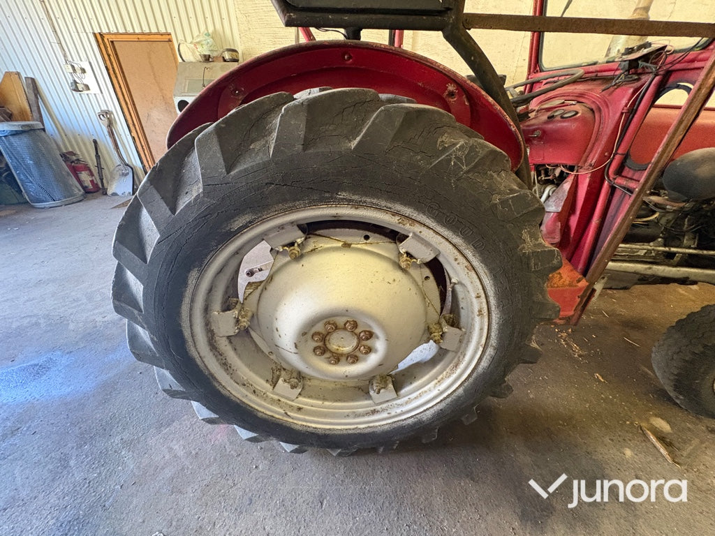 Traktor - Massey Ferguson, 35
