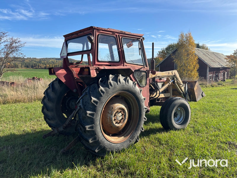 Traktor - Massey Ferguson 185S med lastare