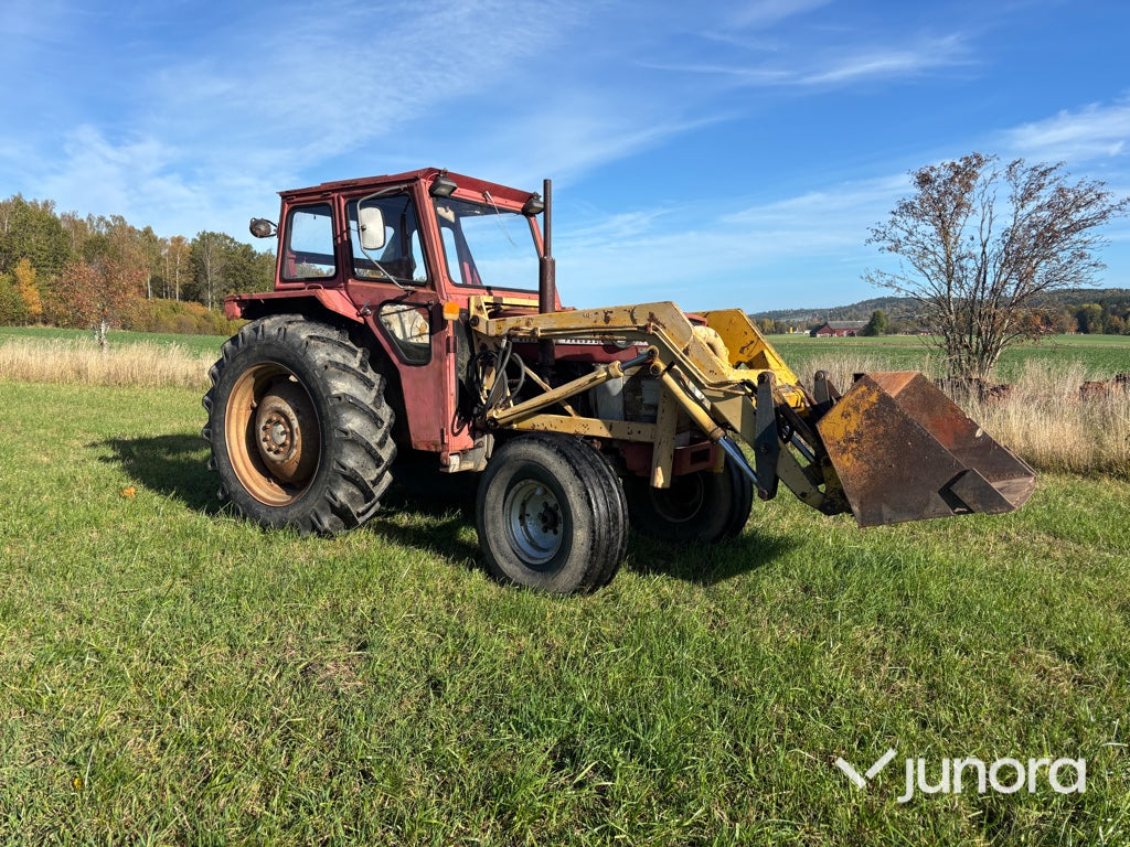 Traktor - Massey Ferguson 185S med lastare