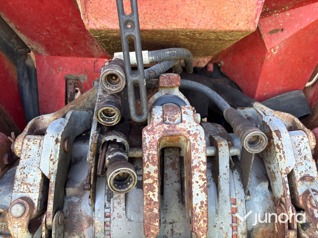 Traktor - Massey Ferguson 185S med lastare