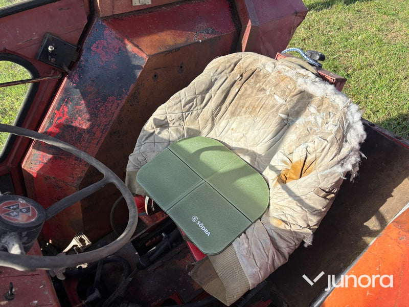 Traktor - Massey Ferguson 185S med lastare