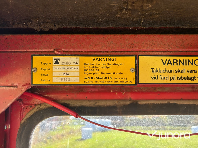 Traktor - Massey Ferguson 185S med lastare