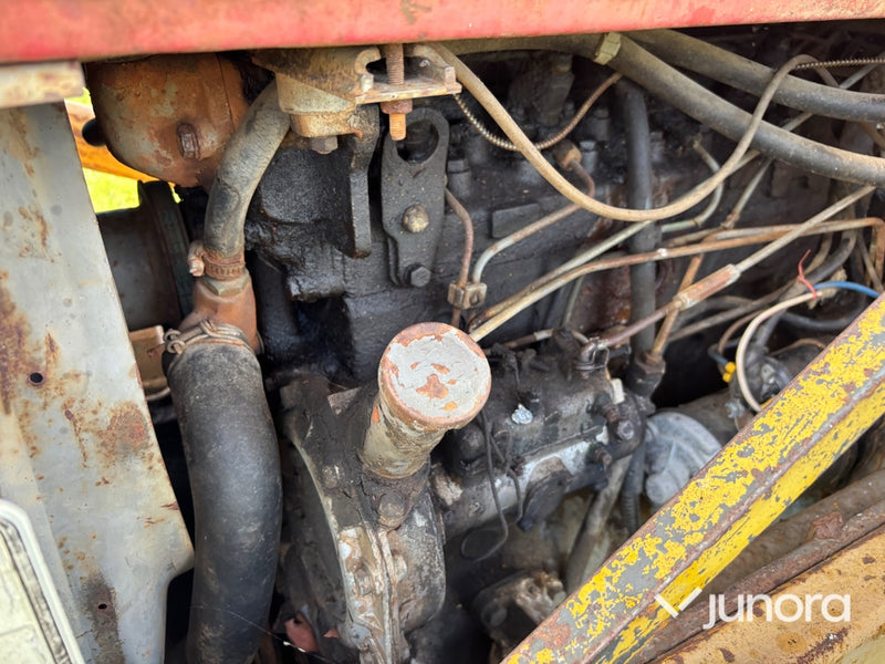 Traktor - Massey Ferguson 185S med lastare