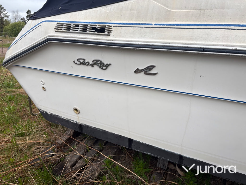 Motorbåt - Sea Ray, 220