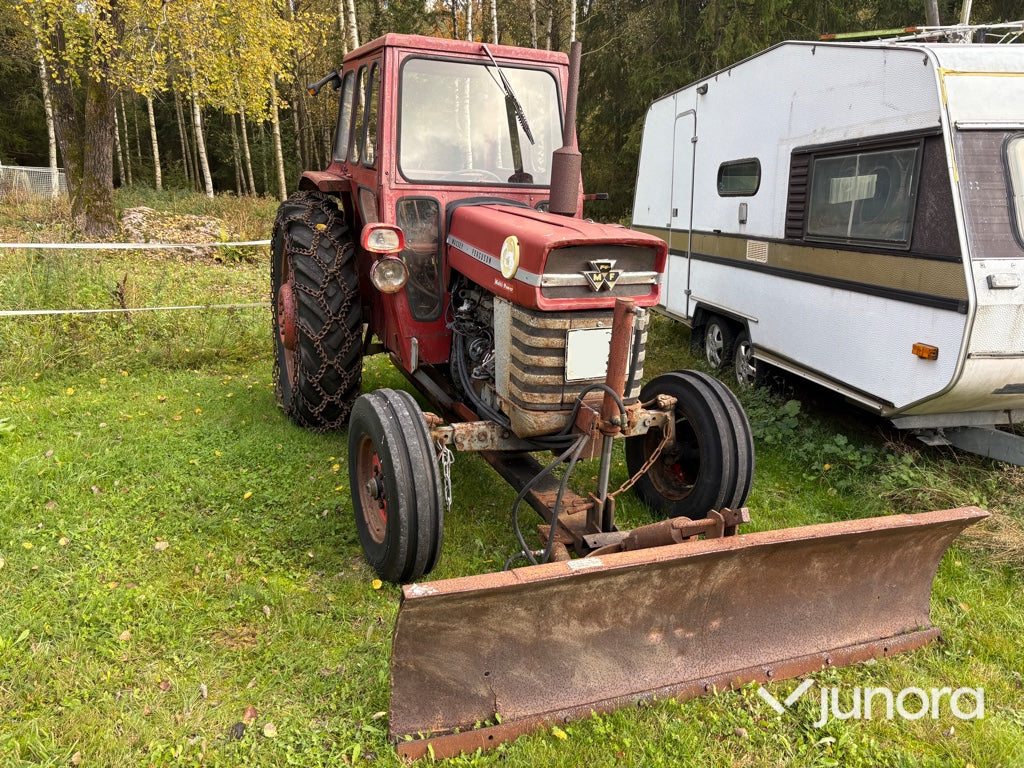 Traktor - Massey Ferguson 165
